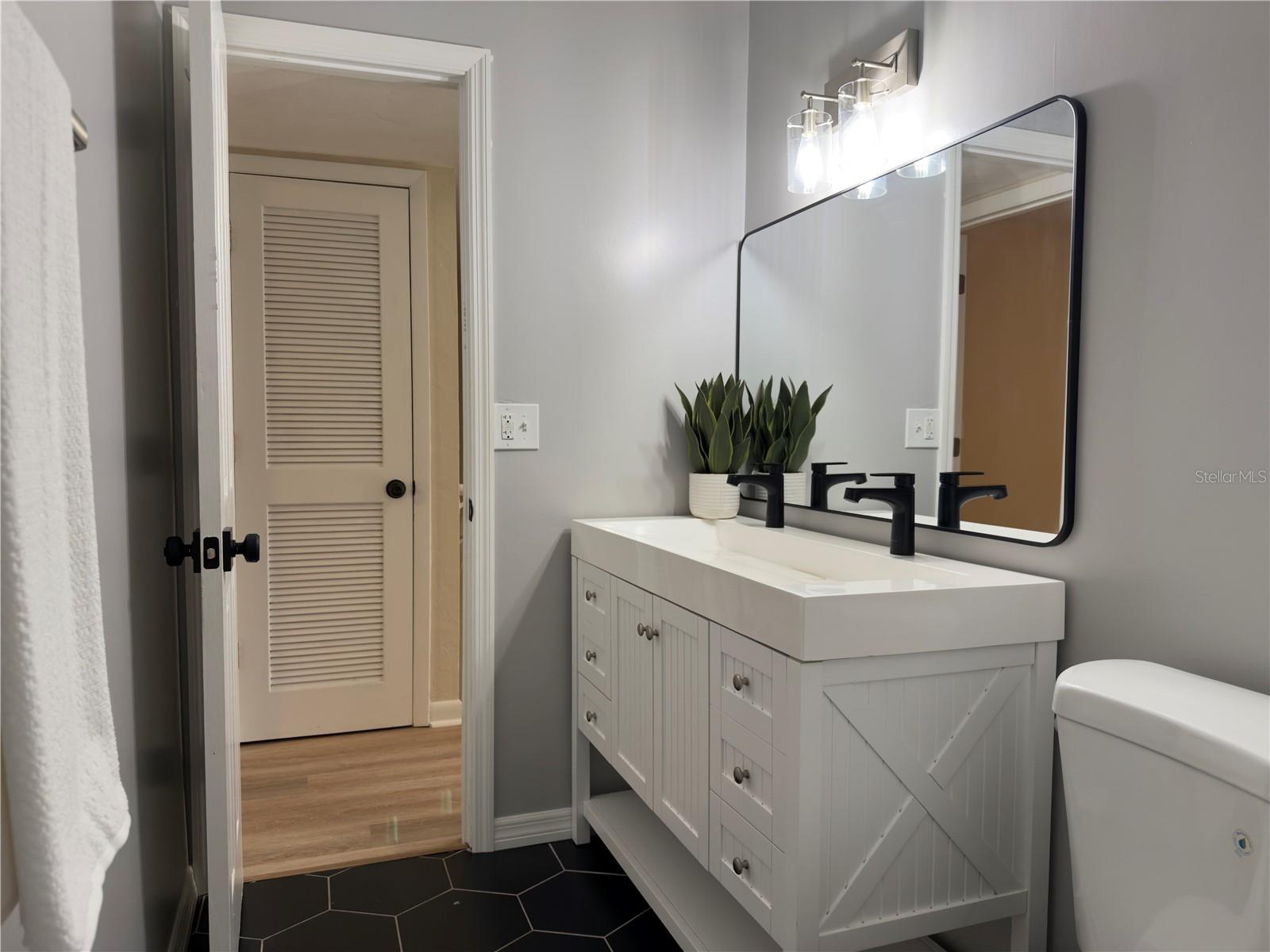 Image 33 of 53 For 501 75th Street F3