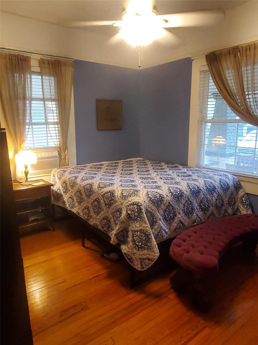 Image 10 of 21 For 18724 240th Street