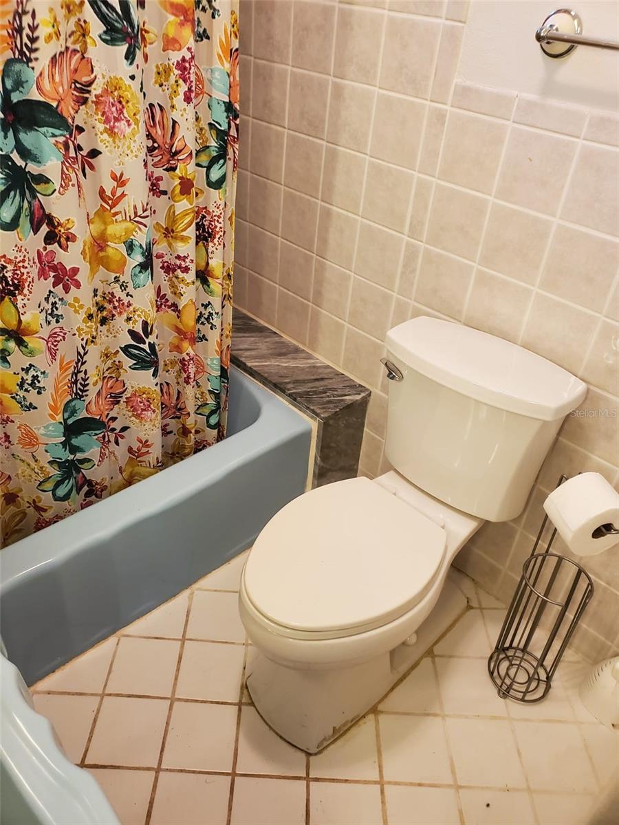 Image 20 of 21 For 18724 240th Street