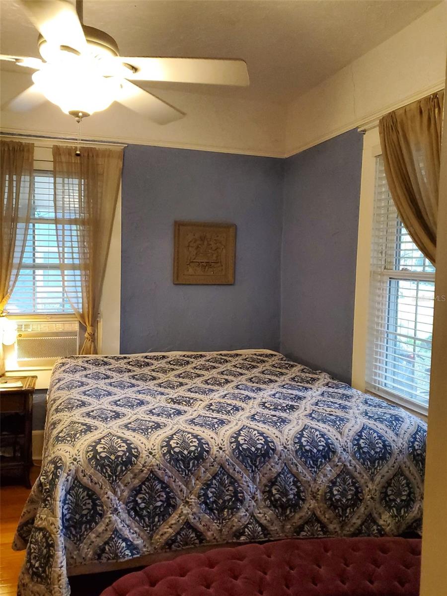 Image 5 of 21 For 18724 240th Street