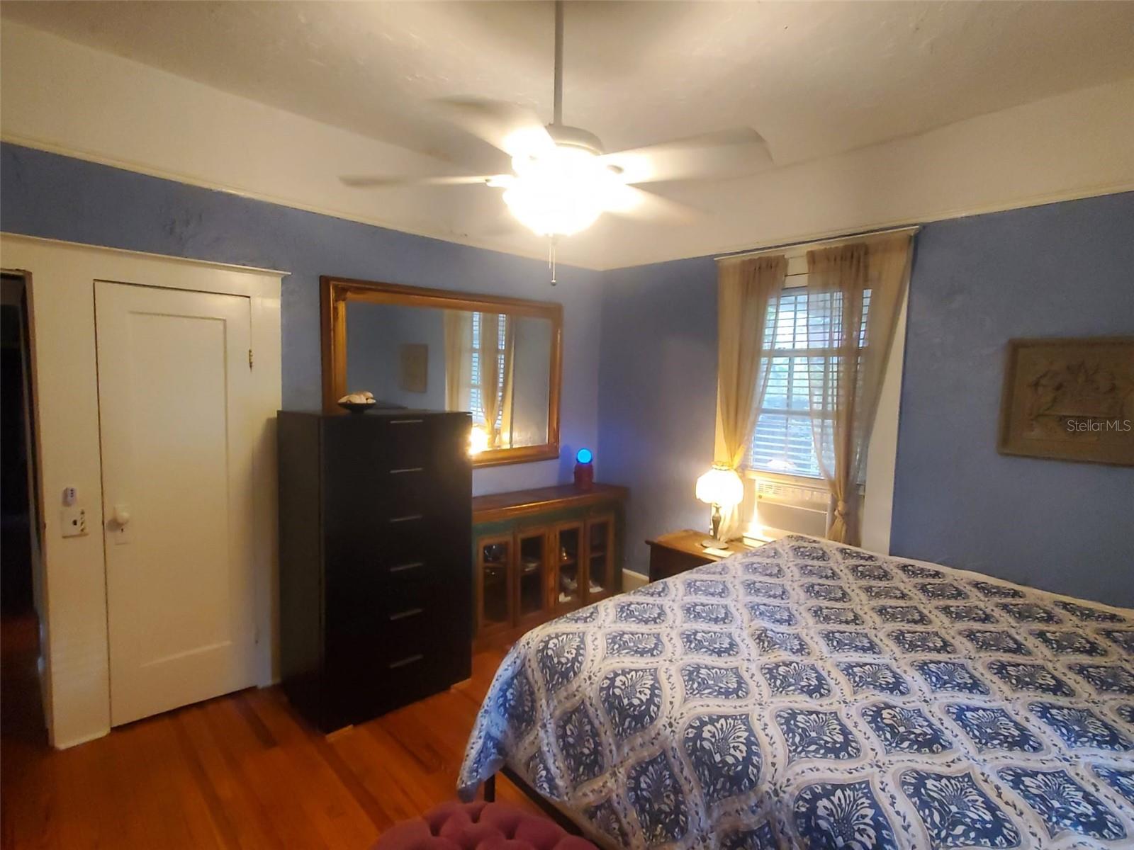 Image 6 of 21 For 18724 240th Street