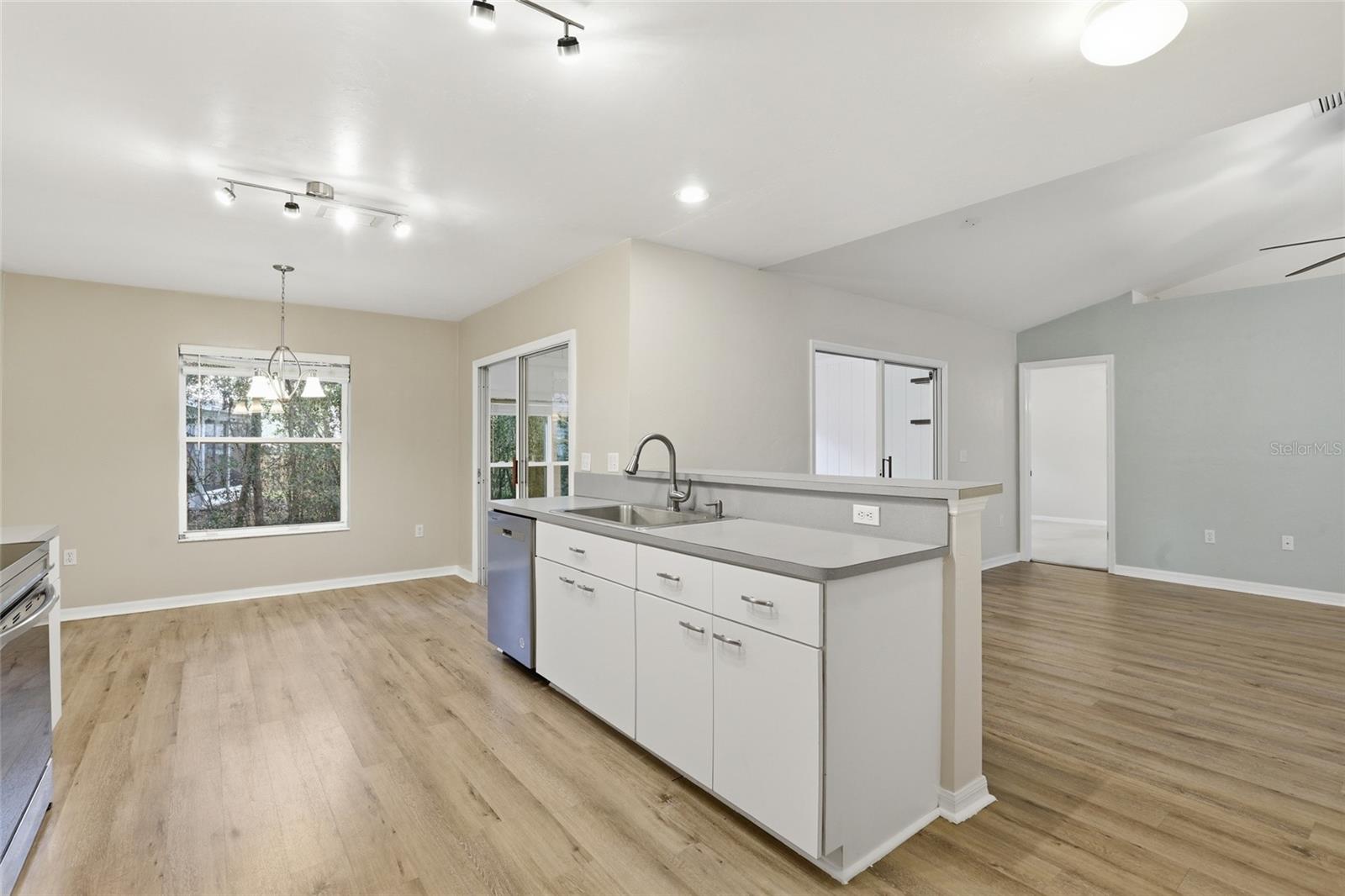 Image 12 of 51 For 4526 36th Street