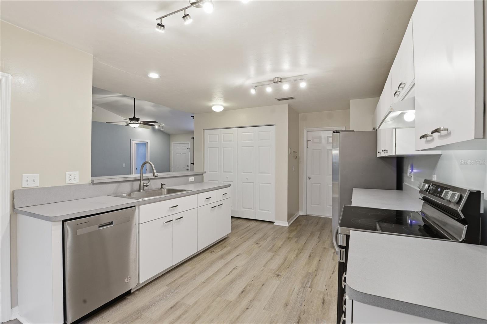 Image 13 of 51 For 4526 36th Street