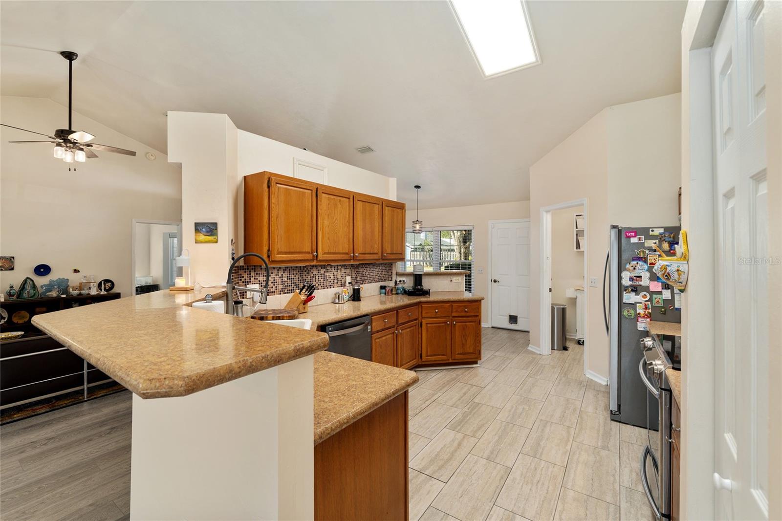 Image 17 of 76 For 2333 41st Avenue