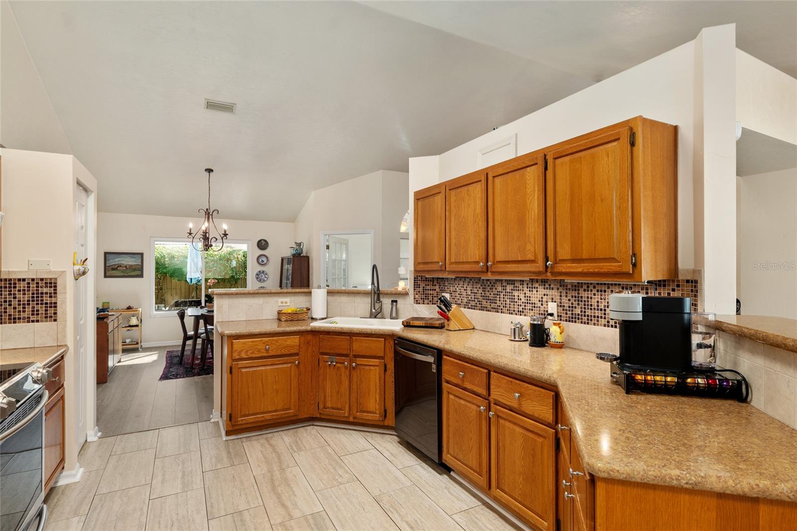 Image 22 of 76 For 2333 41st Avenue