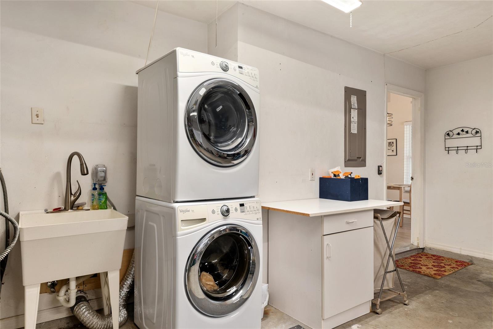 Image 27 of 76 For 2333 41st Avenue