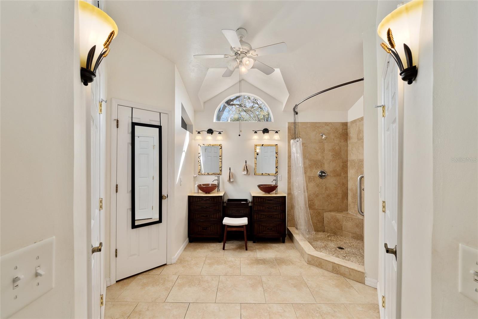 Image 31 of 76 For 2333 41st Avenue