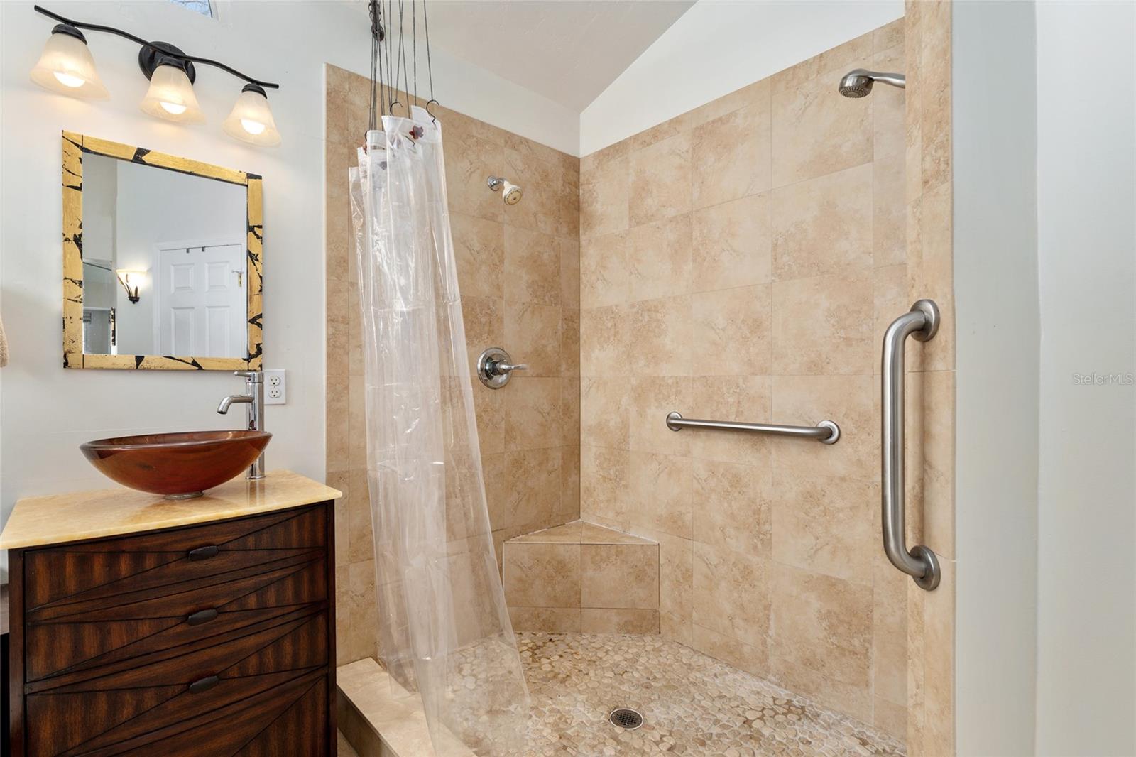 Image 33 of 76 For 2333 41st Avenue