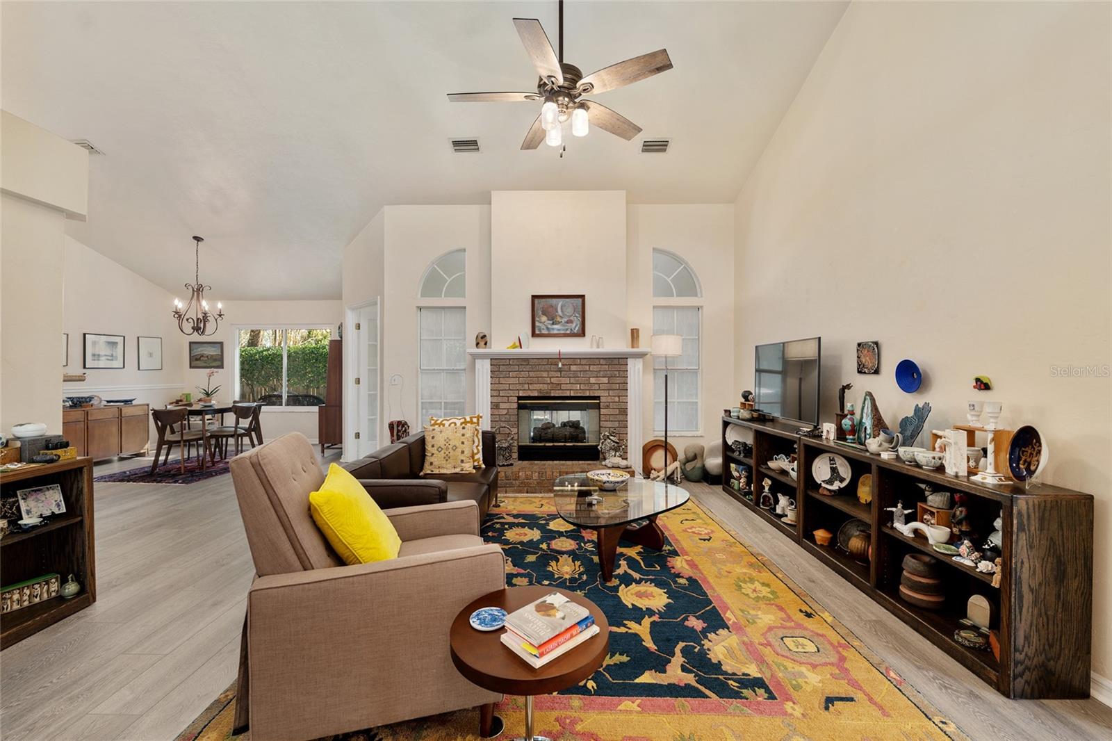 Image 5 of 76 For 2333 41st Avenue