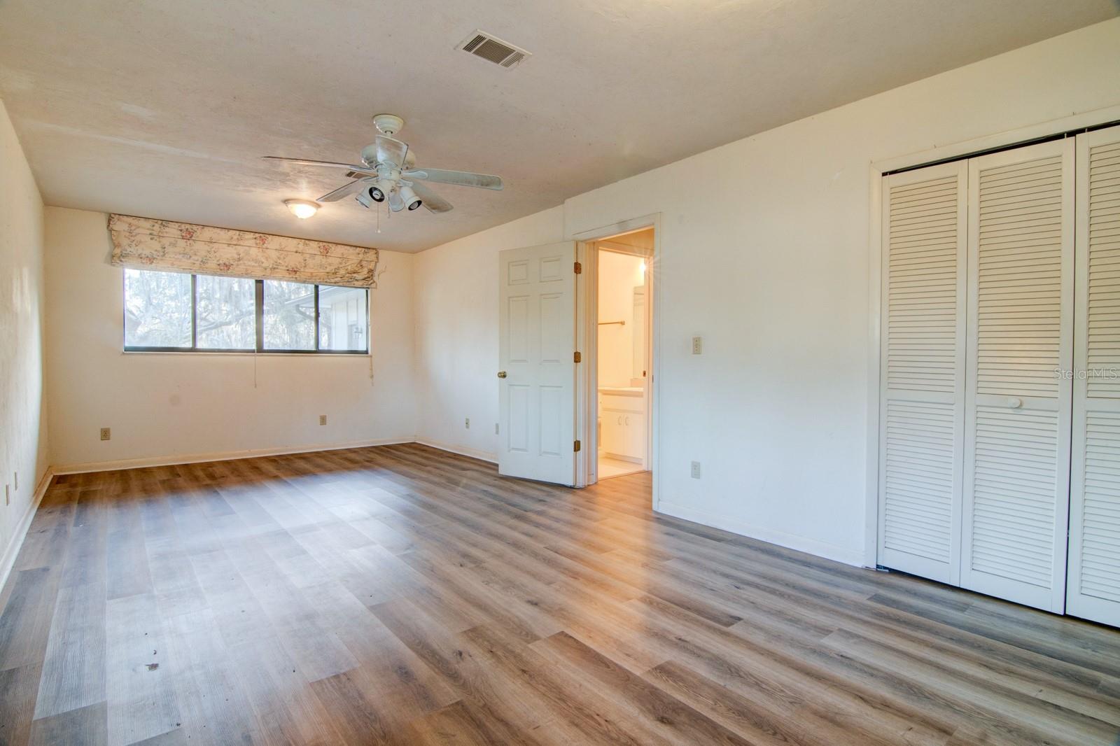 Image 18 of 27 For 1628 19th Circle