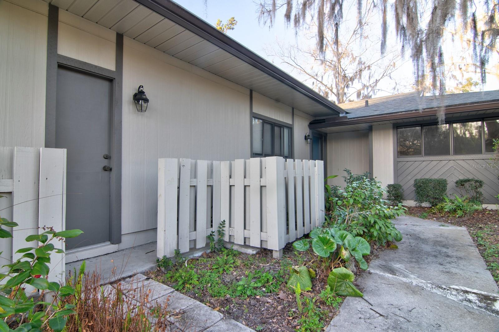 Image 2 of 27 For 1628 19th Circle