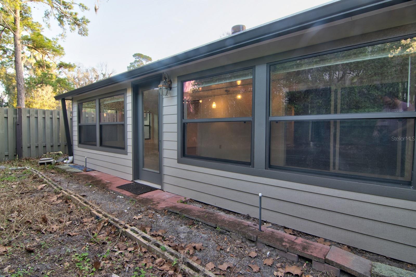 Image 24 of 27 For 1628 19th Circle