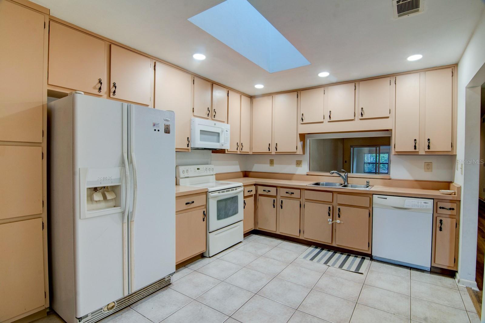 Image 5 of 27 For 1628 19th Circle