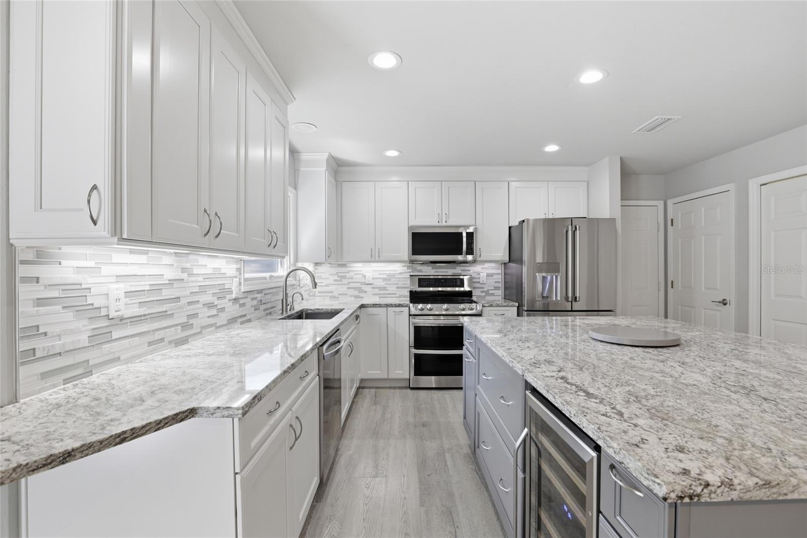 Image 18 of 72 For 9733 104th Lane