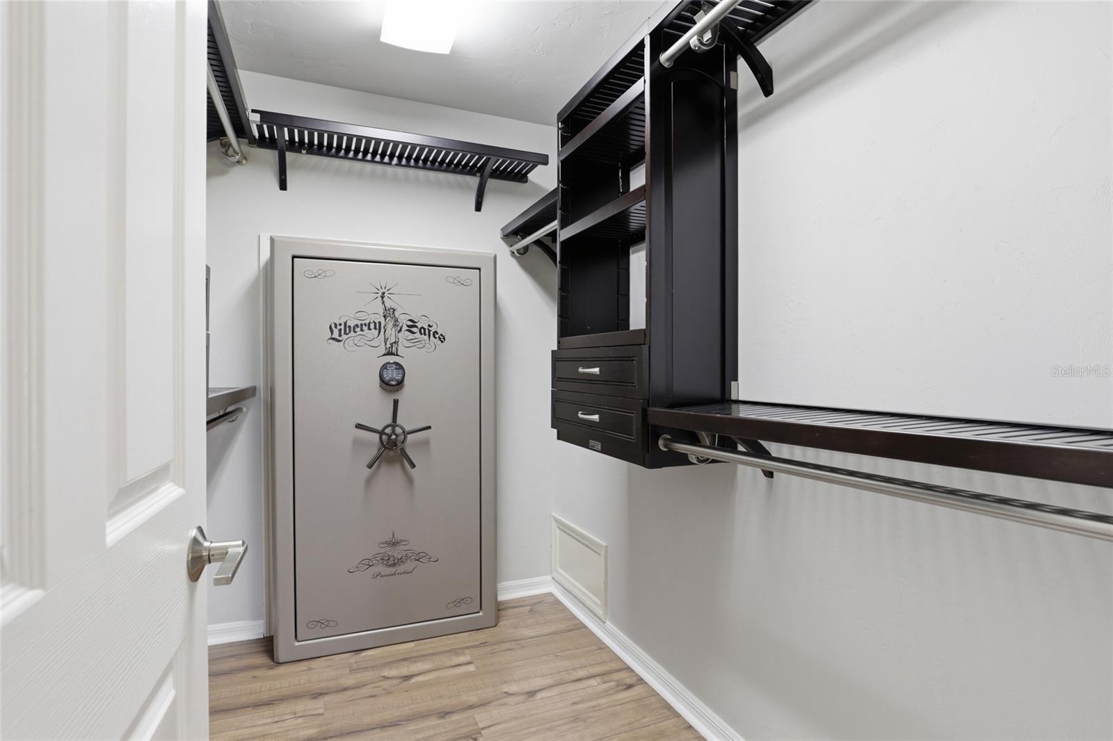 Image 25 of 72 For 9733 104th Lane