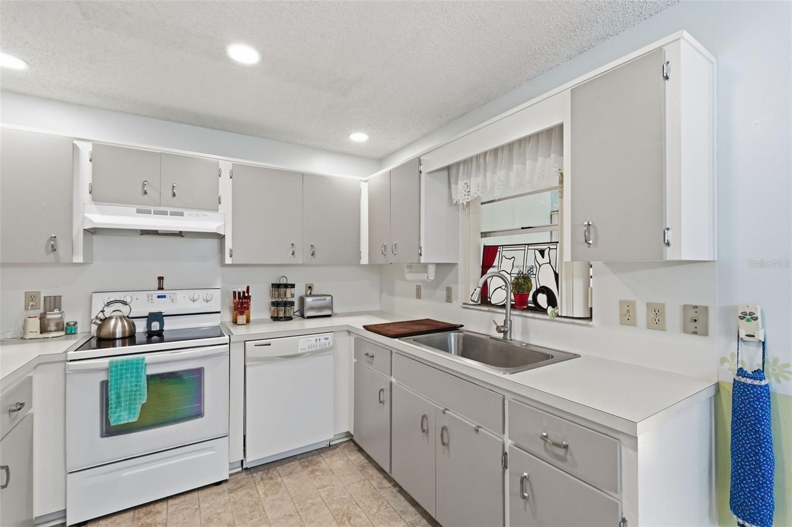 Image 13 of 37 For 8556 90th Lane F