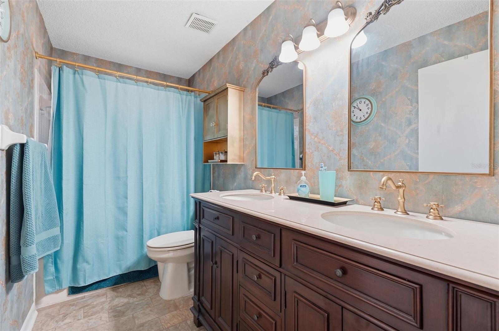 Image 21 of 37 For 8556 90th Lane F