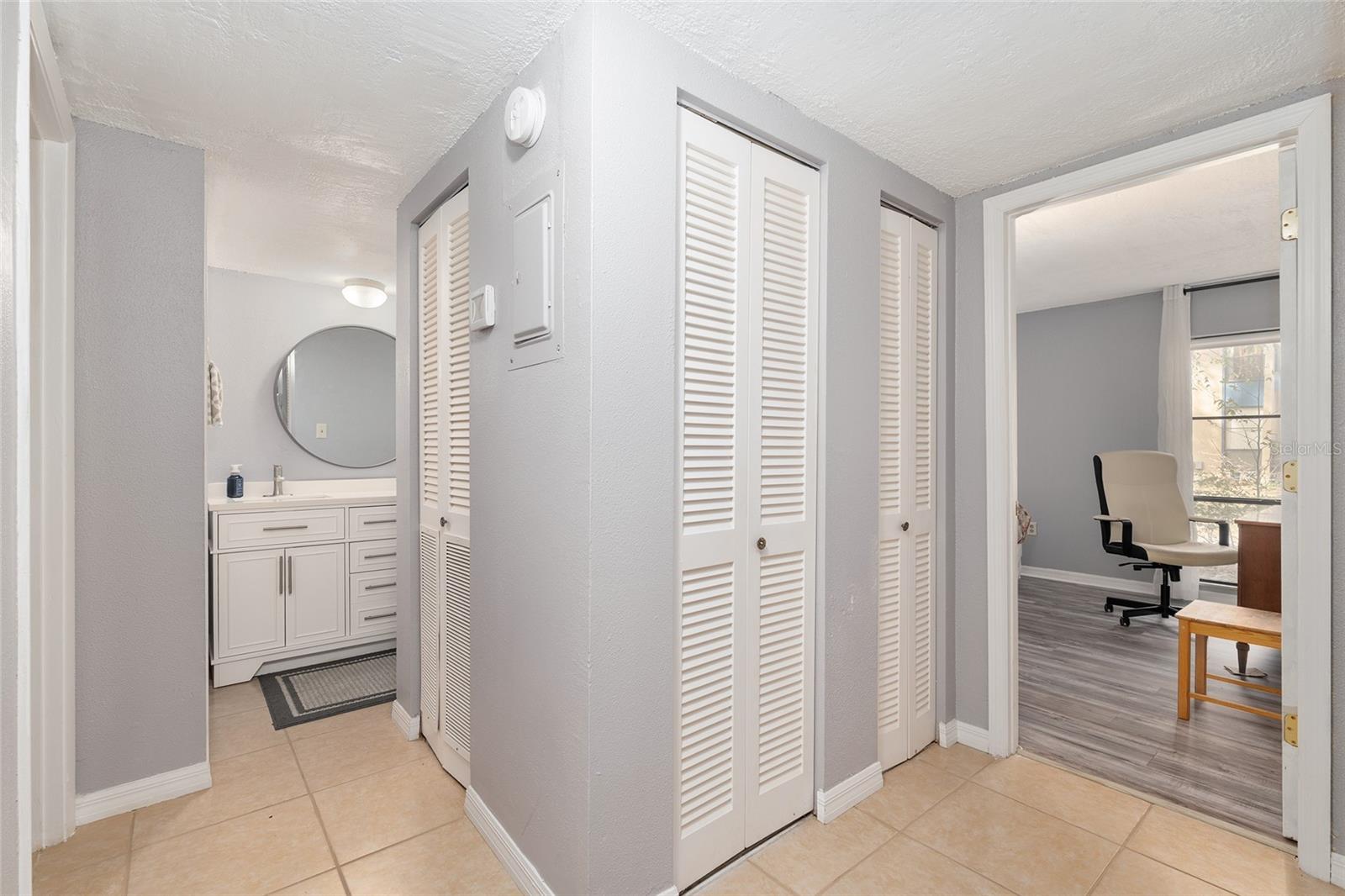 Image 13 of 20 For 2811 Archer Road V187