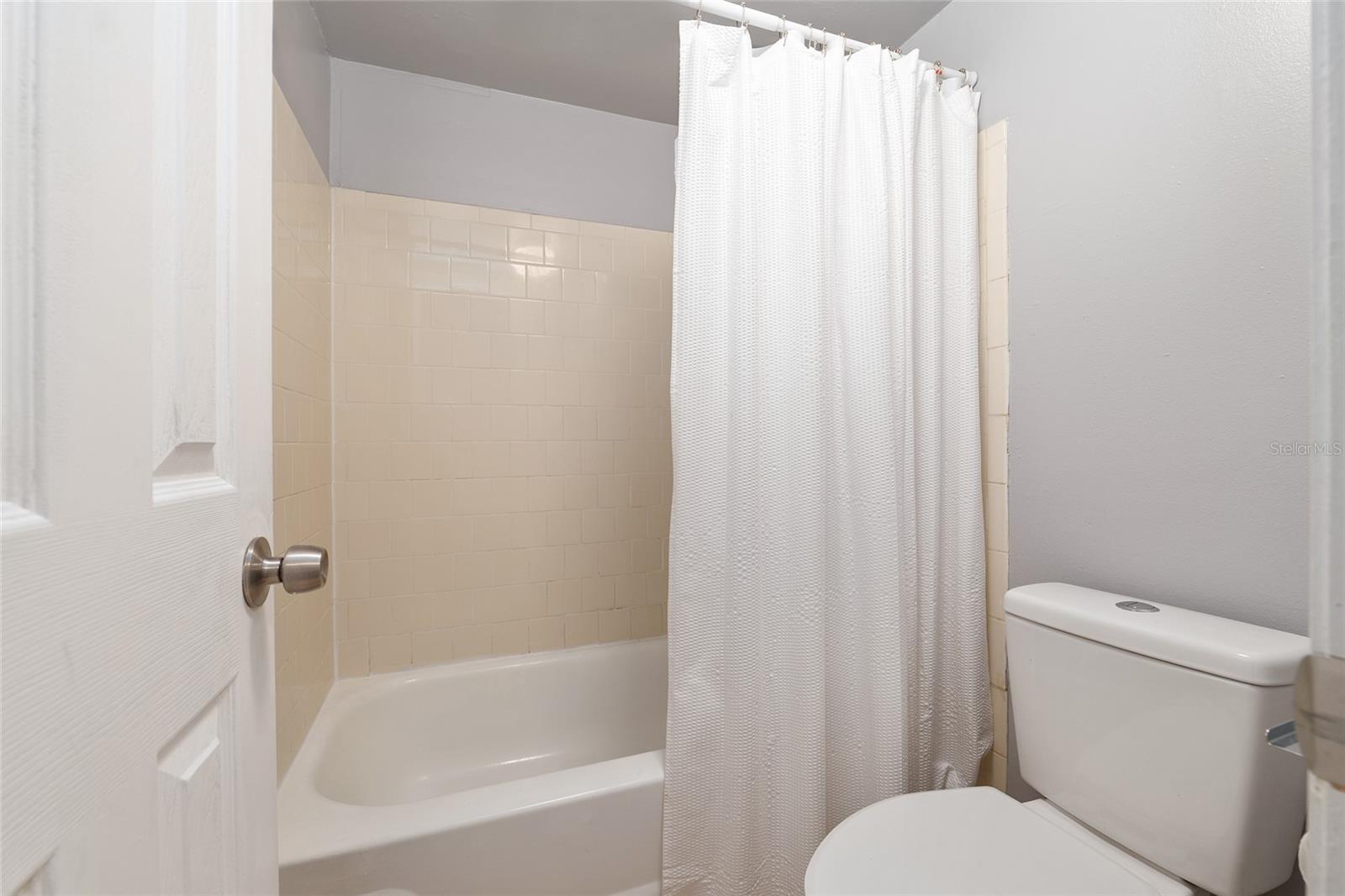 Image 17 of 20 For 2811 Archer Road V187