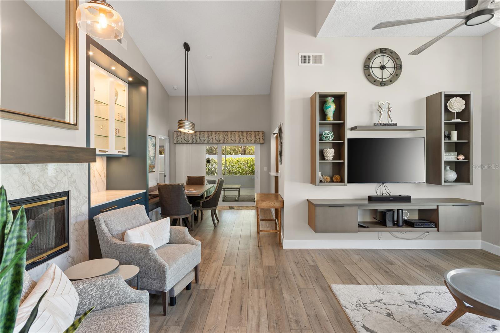 Image 2 of 45 For 1974 Georgia Circle N