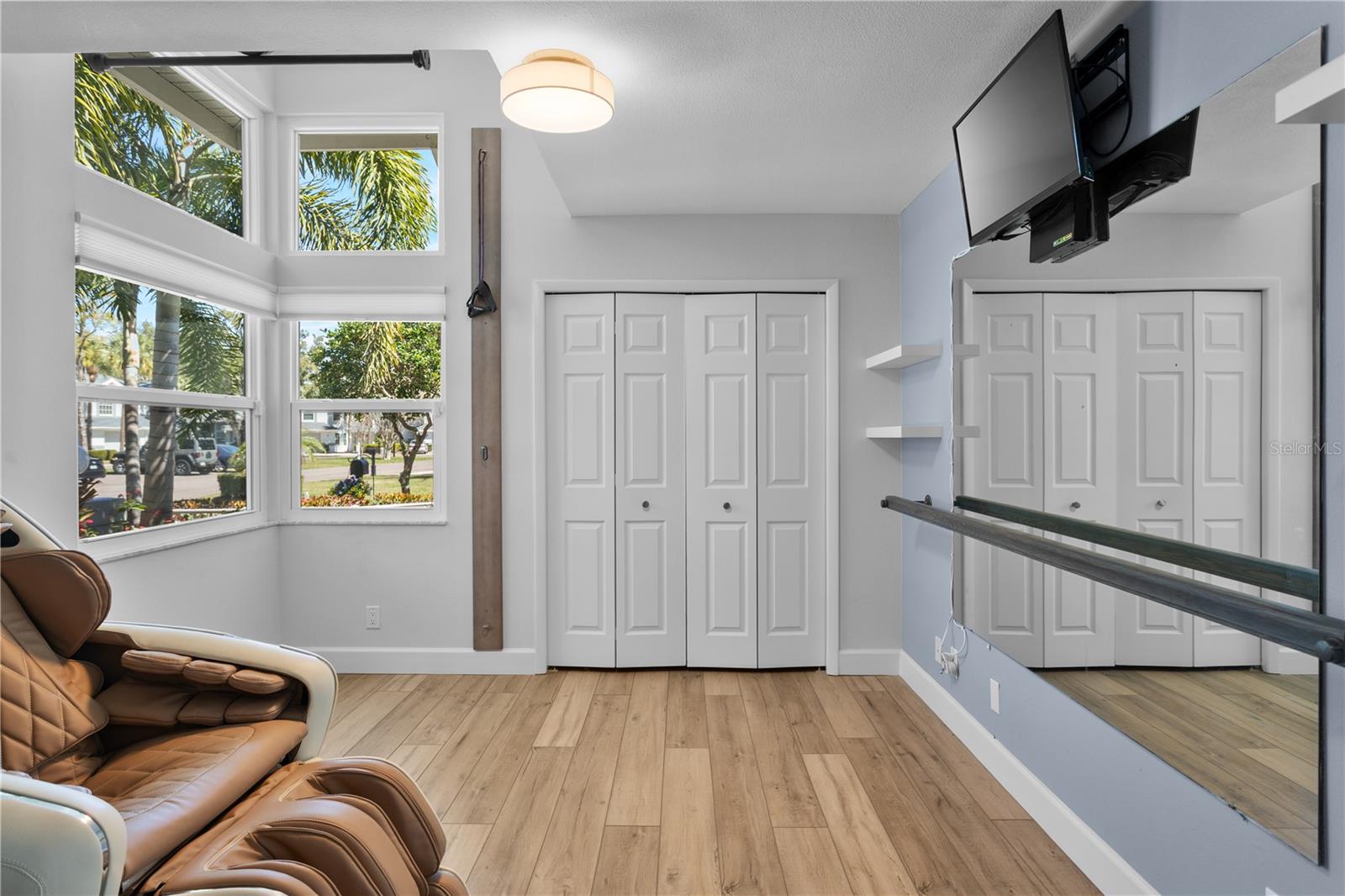 Image 24 of 45 For 1974 Georgia Circle N