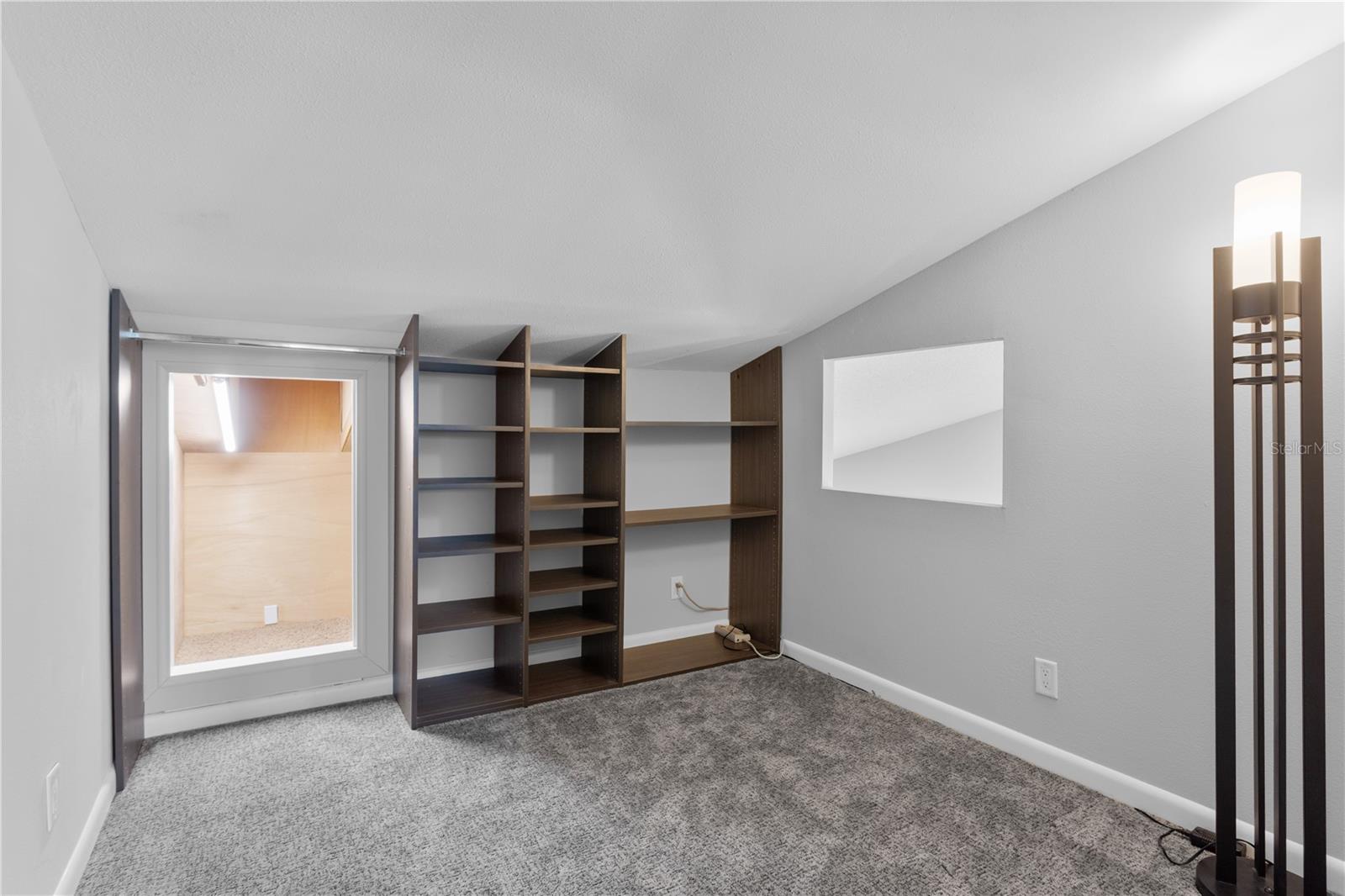 Image 31 of 45 For 1974 Georgia Circle N