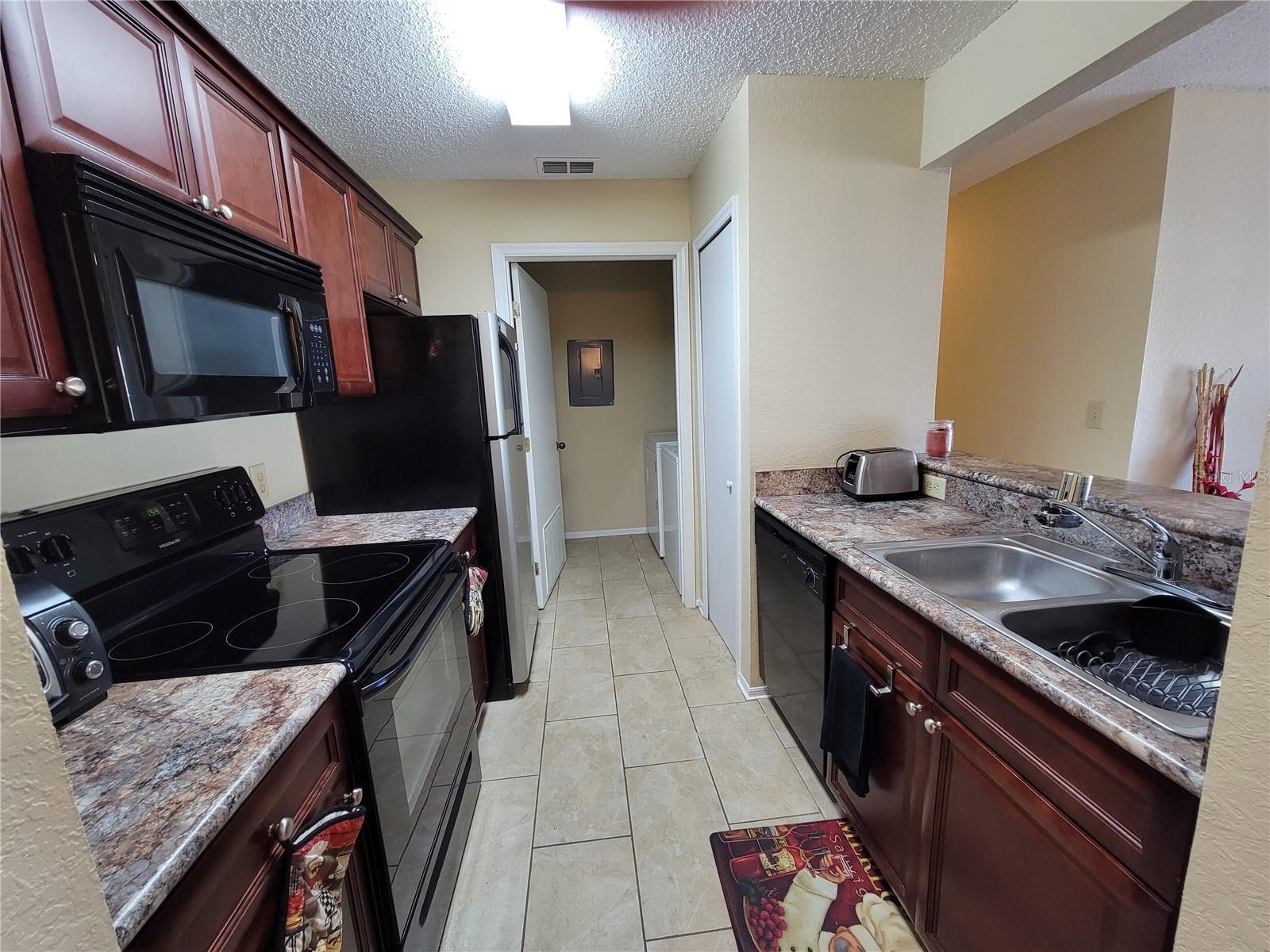 Image 10 of 31 For 3705 27th Street 1016