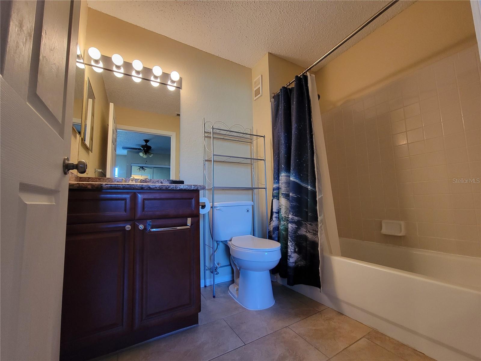 Image 16 of 31 For 3705 27th Street 1016