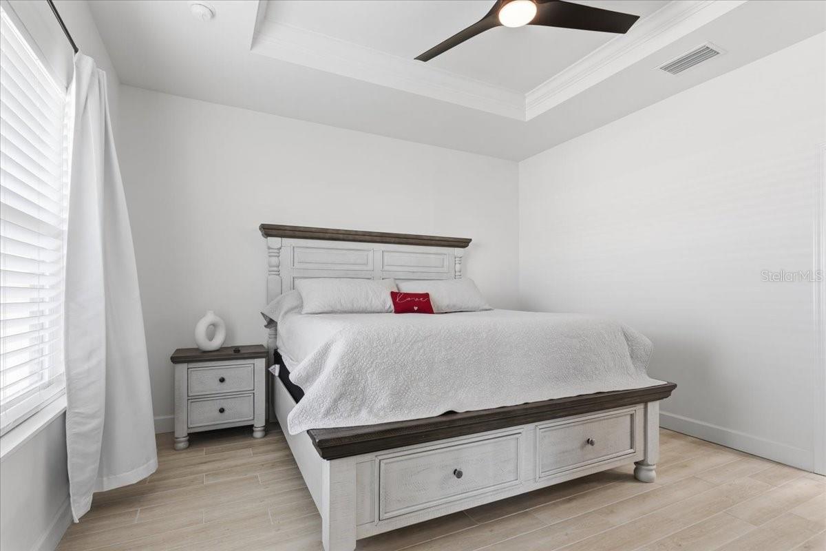 Image 14 of 37 For 1054 67th Street