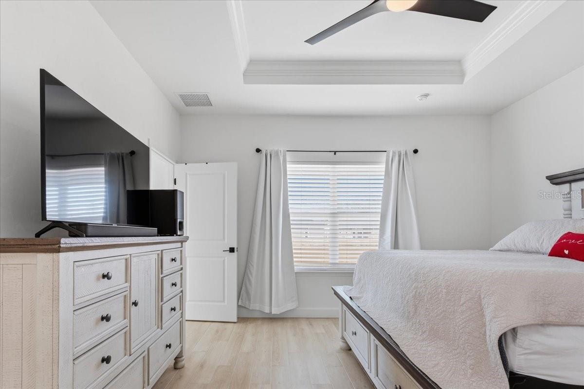 Image 17 of 37 For 1054 67th Street