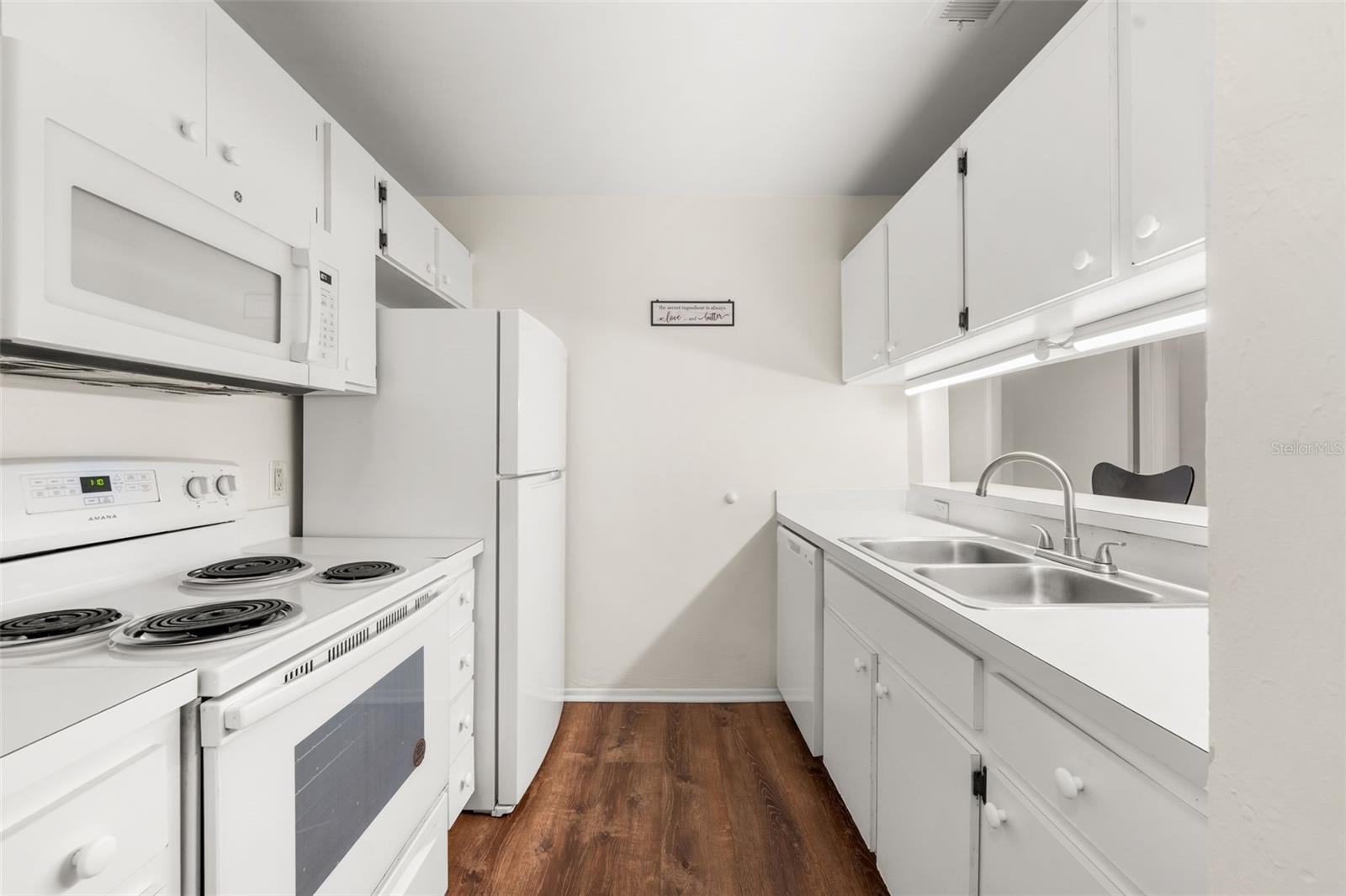 Image 11 of 47 For 4000 23rd Street 4-303