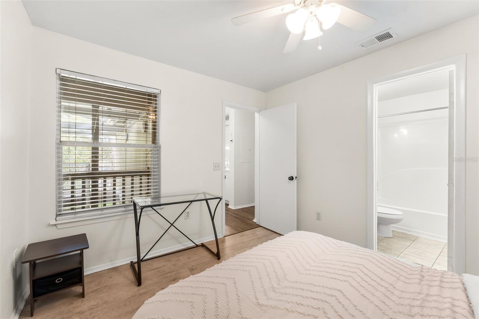 Image 19 of 47 For 4000 23rd Street 4-303