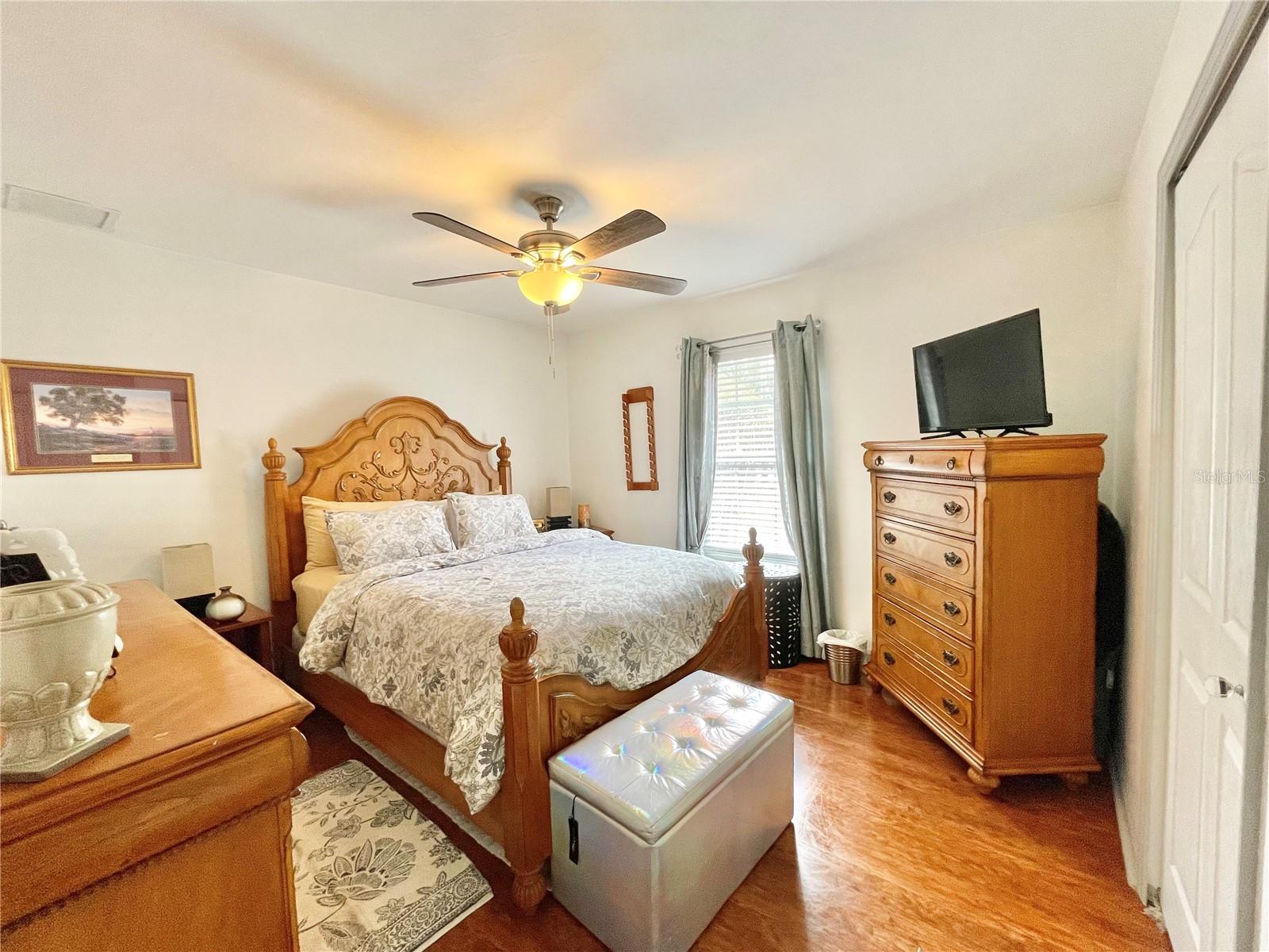 Image 23 of 39 For 25336 22nd Avenue