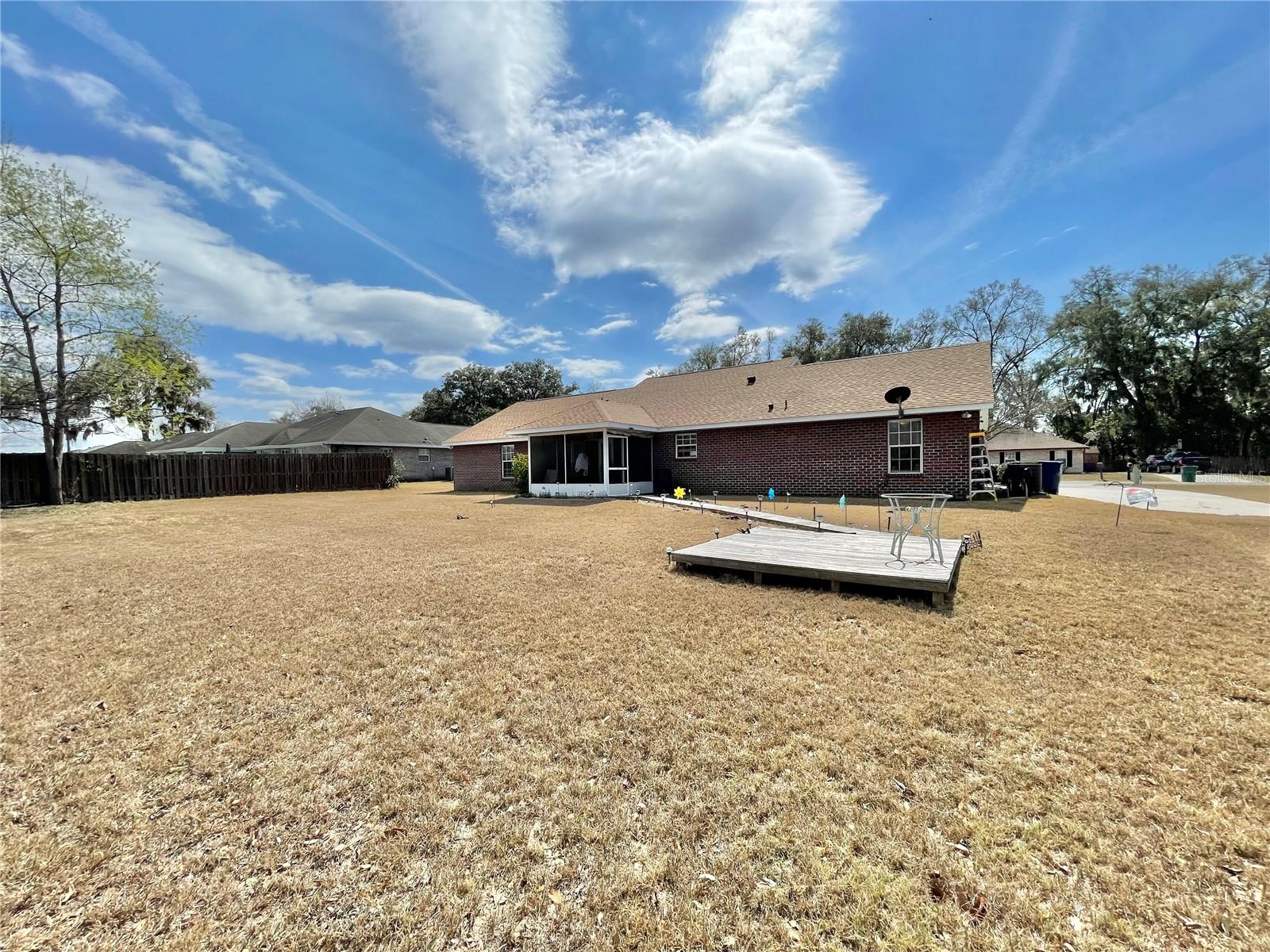 Image 33 of 39 For 25336 22nd Avenue