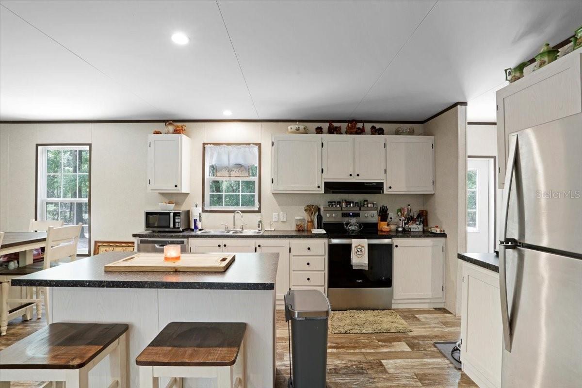 Image 10 of 42 For 6970 74th Street