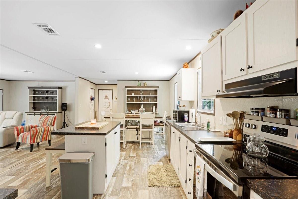 Image 12 of 42 For 6970 74th Street