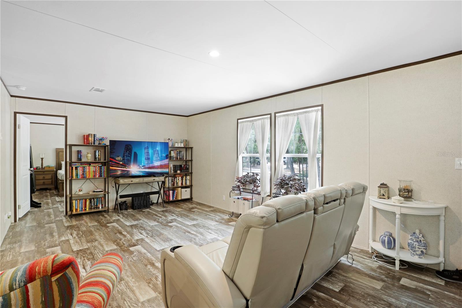 Image 13 of 42 For 6970 74th Street