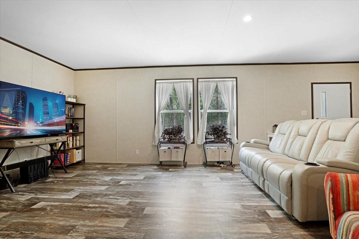 Image 14 of 42 For 6970 74th Street