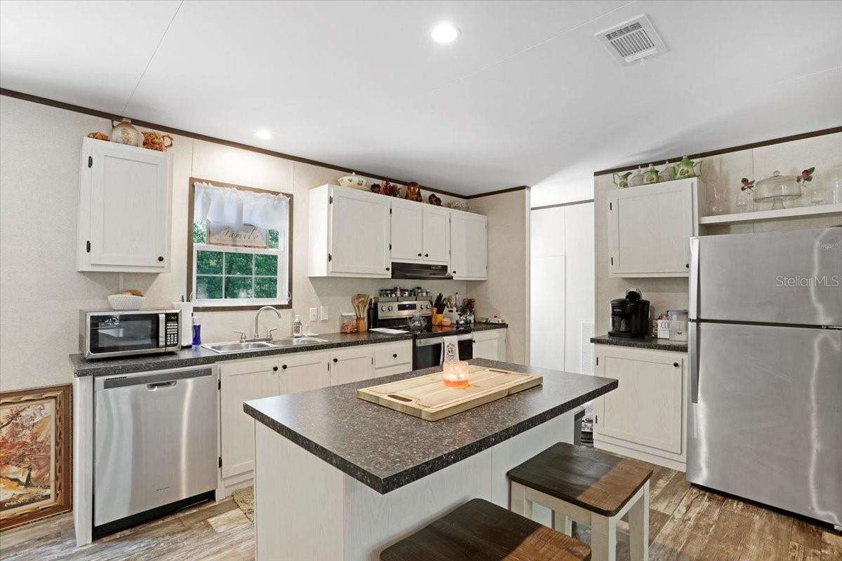 Image 9 of 42 For 6970 74th Street