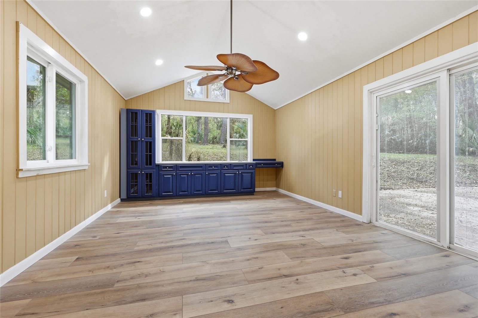 Image 9 of 32 For 8856 230th Street