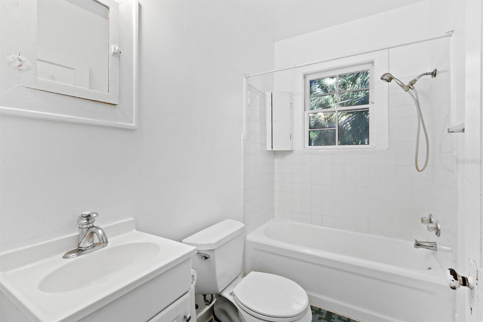 Image 12 of 18 For 1208 16th Avenue