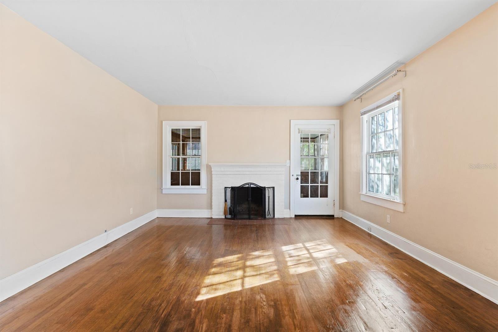 Image 2 of 18 For 1208 16th Avenue