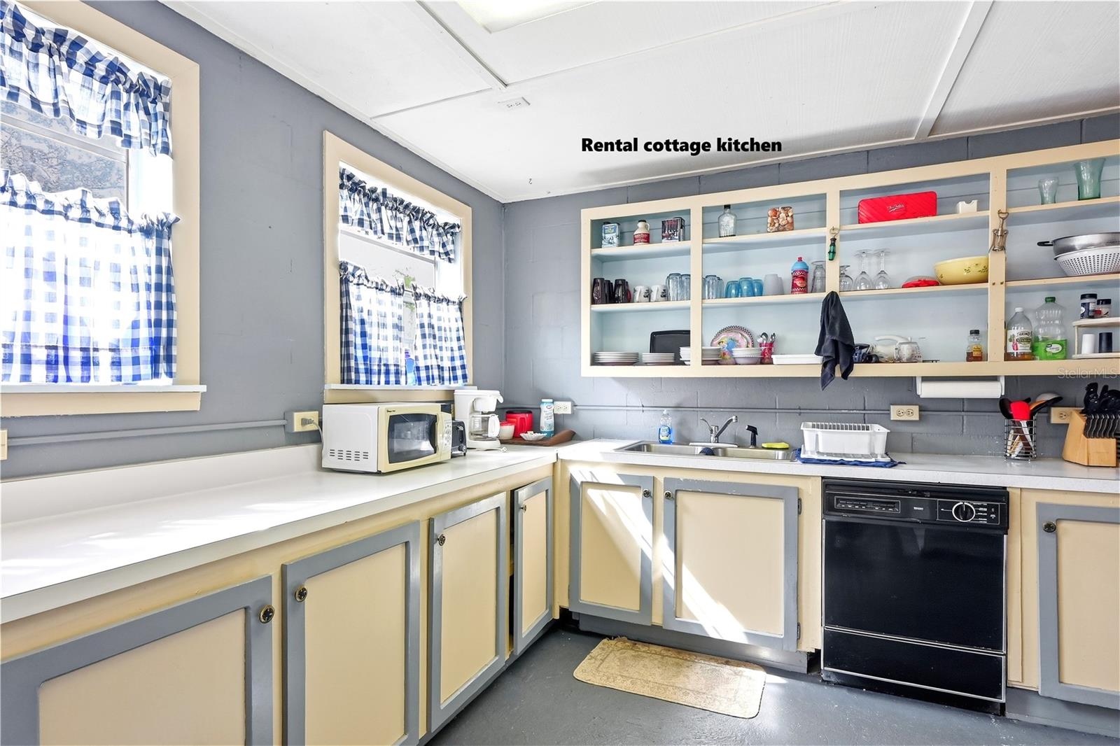 Image 14 of 47 For 22215 135th Court