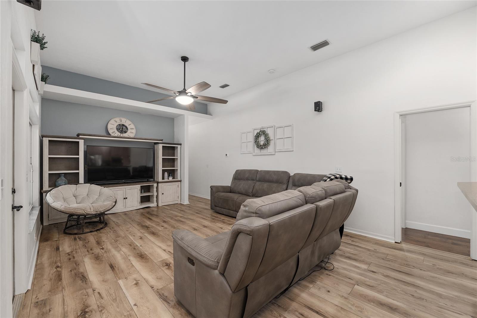 Image 15 of 73 For 9601 62nd Lane