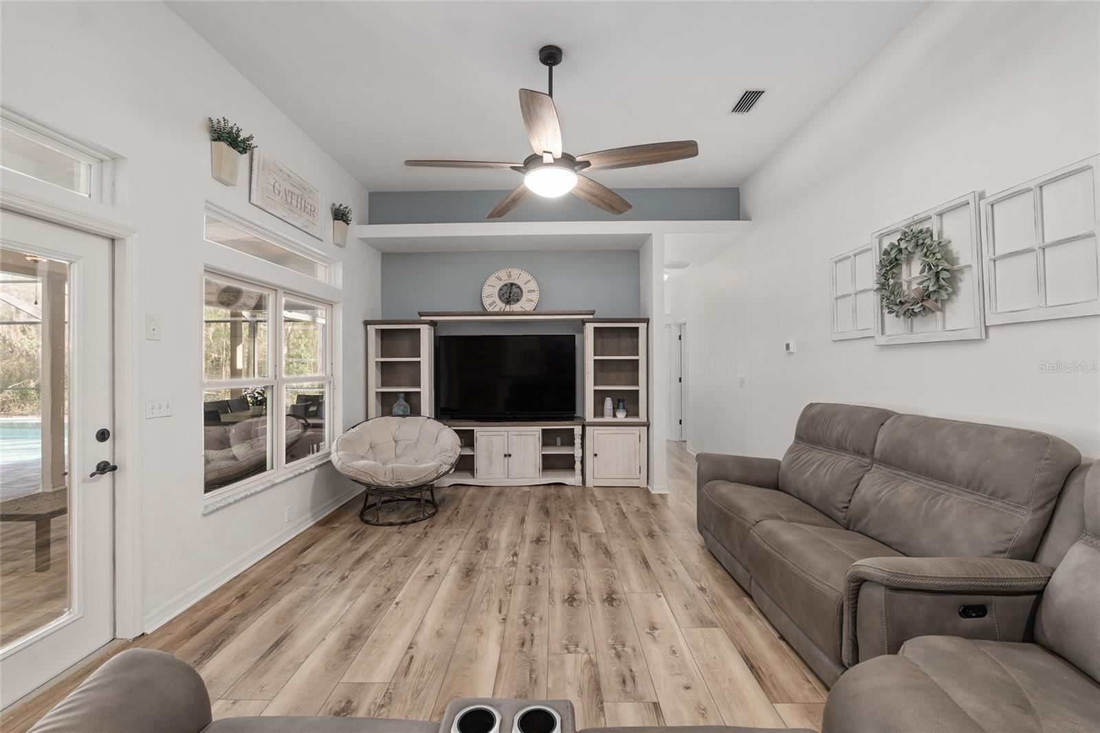 Image 16 of 73 For 9601 62nd Lane