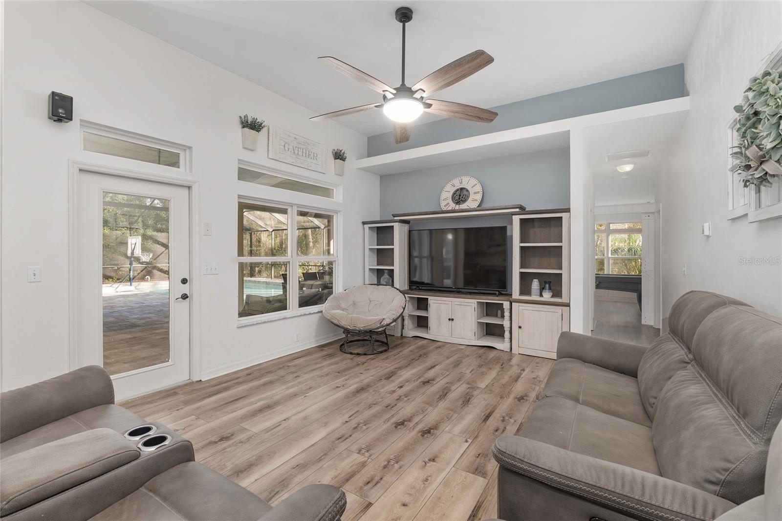 Image 17 of 73 For 9601 62nd Lane