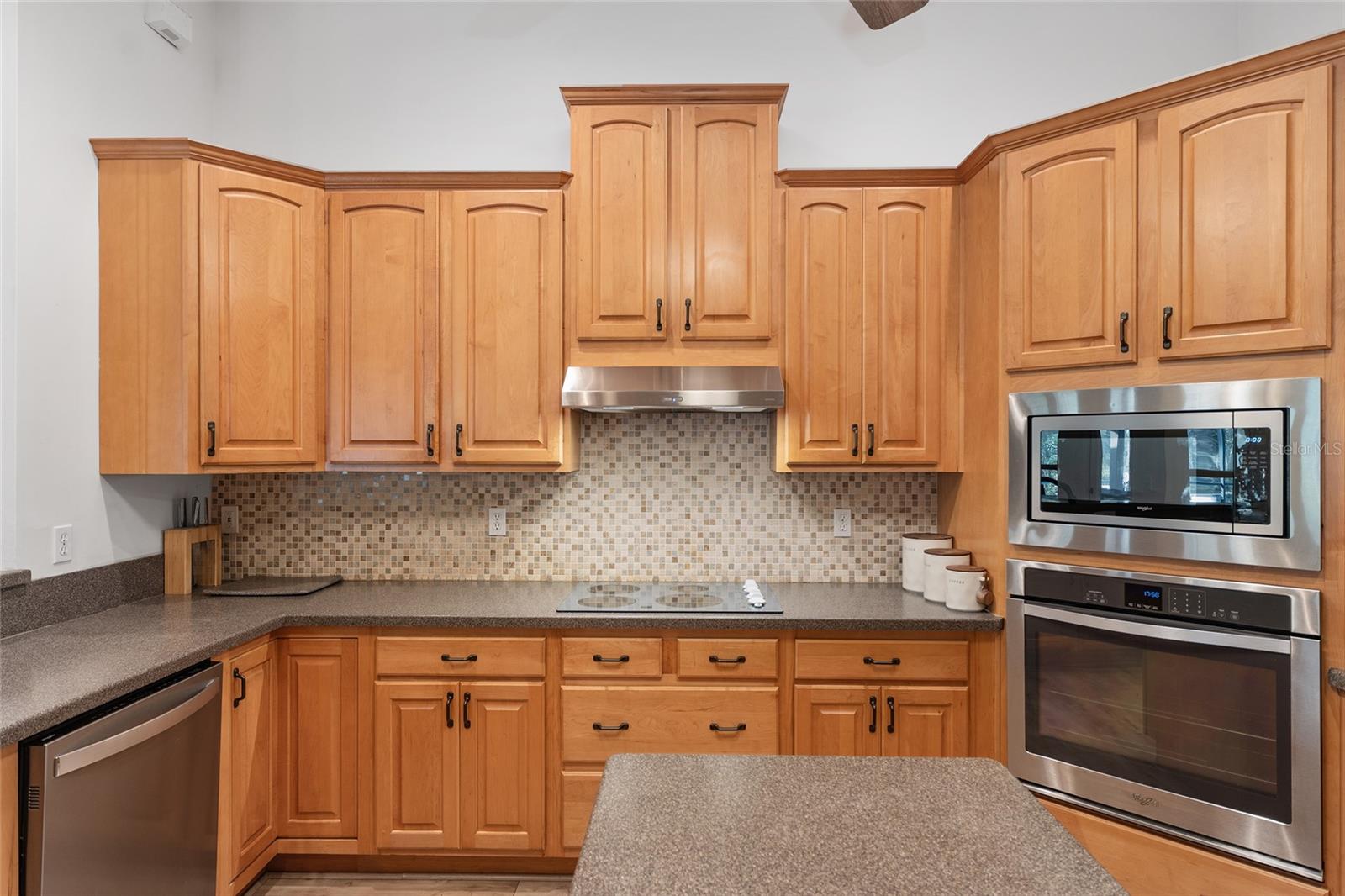 Image 21 of 73 For 9601 62nd Lane