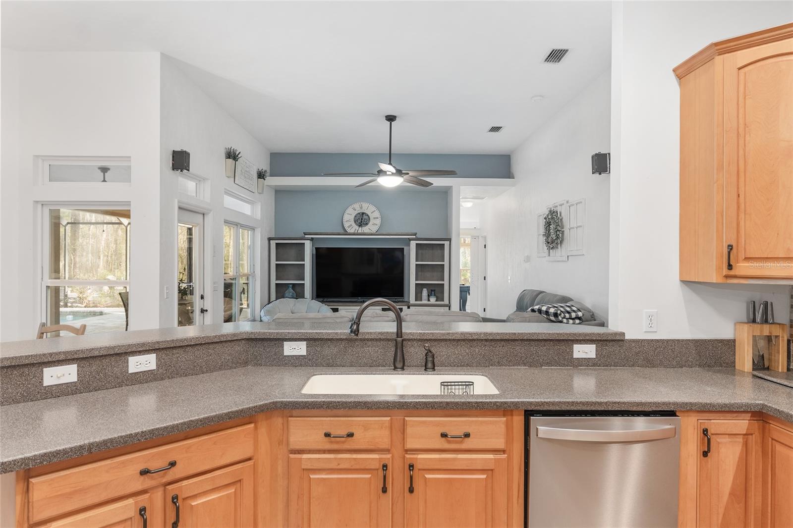 Image 22 of 73 For 9601 62nd Lane