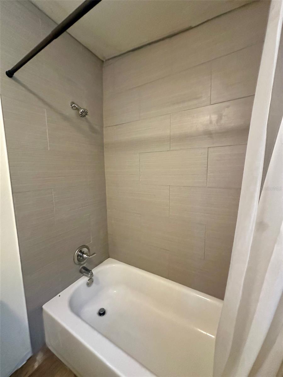 Image 14 of 20 For 651 Waldo Road