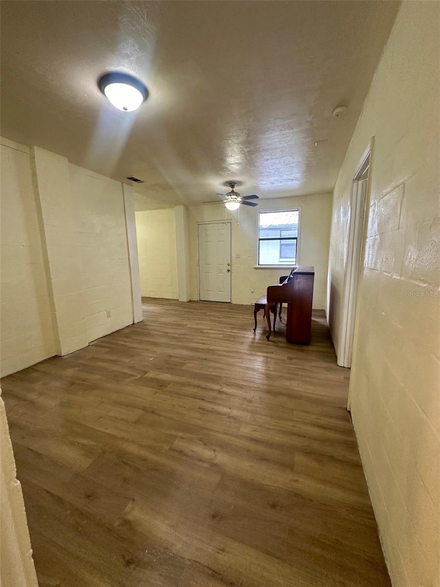 Image 5 of 20 For 651 Waldo Road